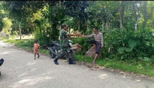 Babinsa Koramil Jaya Laksanakan Patroli Karhutla dan Edukasi Warga Cegah Pembakaran Lahan