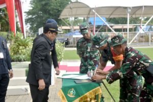 TMMD Ke-128 Hadir di HSS: Jalan Desa Pantai Ulin Disemenisasi, 5 RTLH Direhab