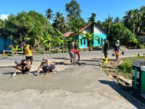 Progres TMMD Halmahera Selatan, Jalan Rabat Beton Dusun Kesayangan Capai 90 Persen