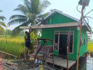 Pengecatan 30 Persen, Rumah Kai Birhasani Mulai Berwajah Baru