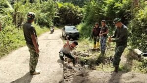 Perbaikan Dekker di Dusun Jawi-Jawi Wujud Nyata TMMD ke-129 Kodim 1407/Bone