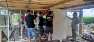 Sekat Kamar Baru Beri Ruang Privat bagi Keluarga Ibu Rosnawati