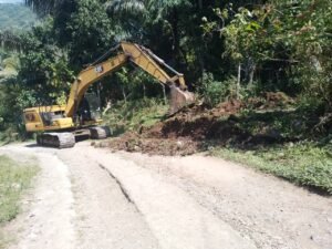 Excavator Beroperasi Penuh di TMMD Bone, Jawab Keluhan Warga