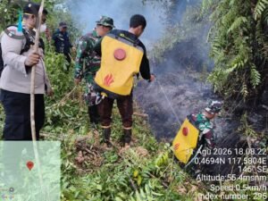 Karhutla di Jalan Guru Besar Sangatta Utara, Sekitar 1 Hektare Terbakar