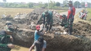 Estafet Gotong Royong Percepat Pembangunan di Parangjoro