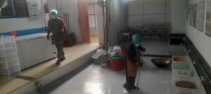 Babinsa Koramil 06/Teunom Kawal Distribusi Makan Bergizi Gratis Di Desa Padang Kleng Aceh Jaya