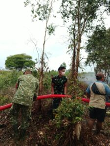 ‎Meski Angin Kencang dan Lahan Gambut Sulit, Tim Gabungan Berhasil Kendalikan Api‎